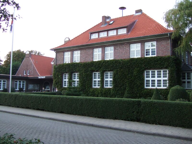 Файл:RathausLangeoog.JPG