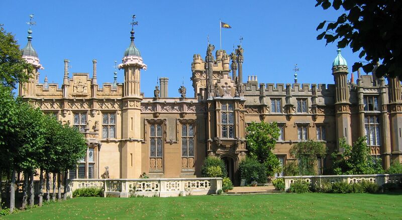 Файл:Knebworth W front.JPG