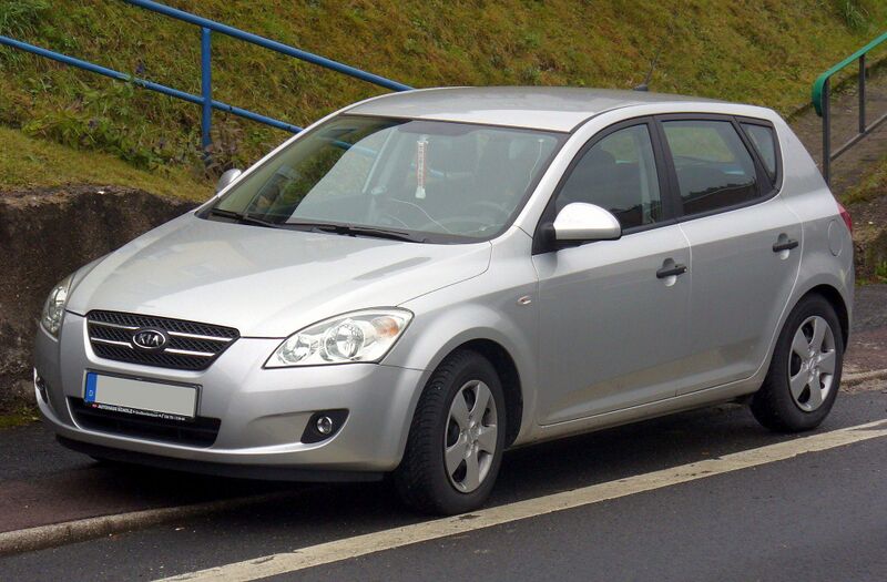 Файл:Kia cee'd silver.JPG