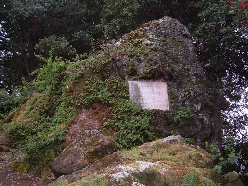 Файл:FoundersRock.JPG