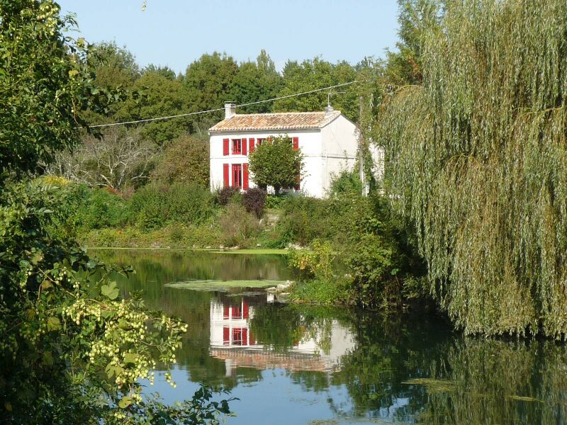Файл:Linars fleurac maison.JPG