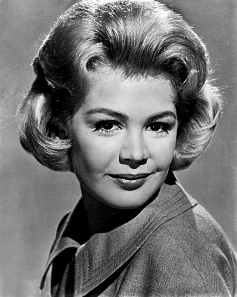 Файл:Sandra Dee publicity.JPG