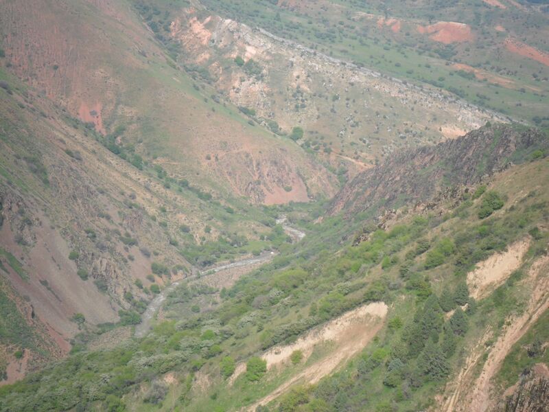 Файл:Aksakata river.JPG