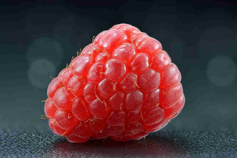 Файл:Raspberry - whole (Rubus idaeus).jpg