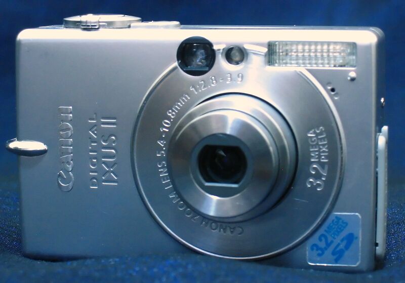 Файл:Canon Ixus II front.jpg