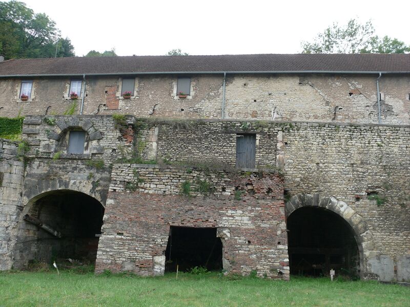 Файл:Forges de Baignes buildings.JPG