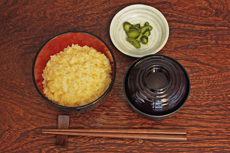 Файл:Tamagokake-gohan.JPG