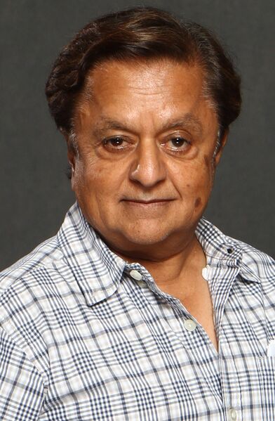 Файл:Deep Roy 2014.jpg