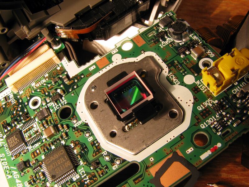 Файл:Digital camera image sensor.jpg