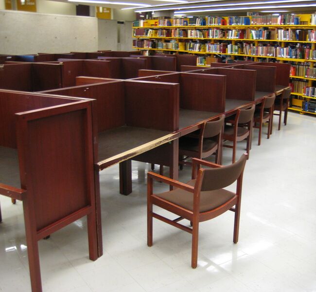 Файл:Study carrel.JPG