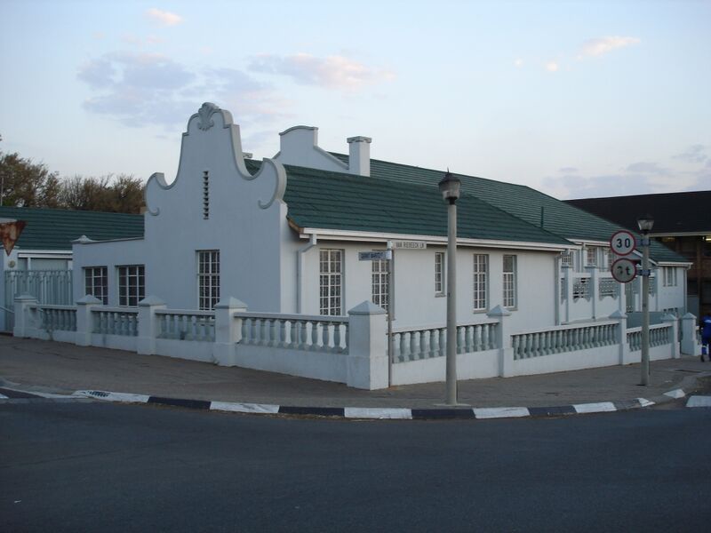 Файл:Town Hall Alberton.JPG