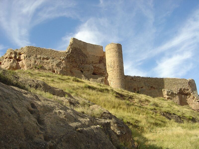 Файл:Castillo-de-Arnedo-La-Rioja.jpg