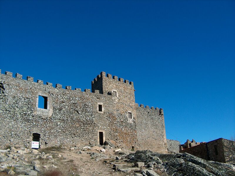 Файл:Castillo de Montanchez.JPG