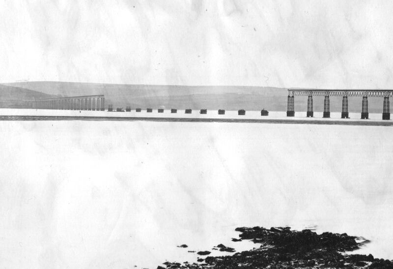 Файл:Tay bridge down.JPG