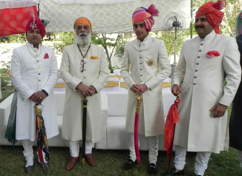 Файл:Rajput Sherwani 2014-04-23 04-27.JPG