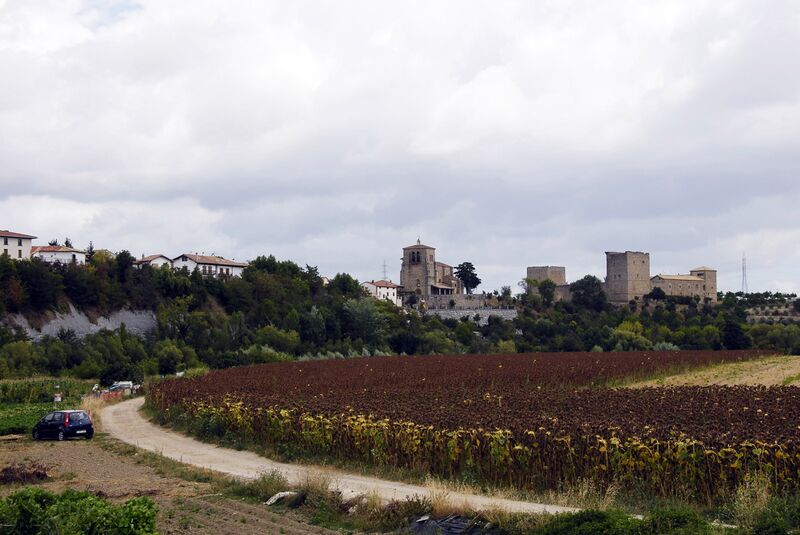 Файл:Castillo Arazuri.JPG