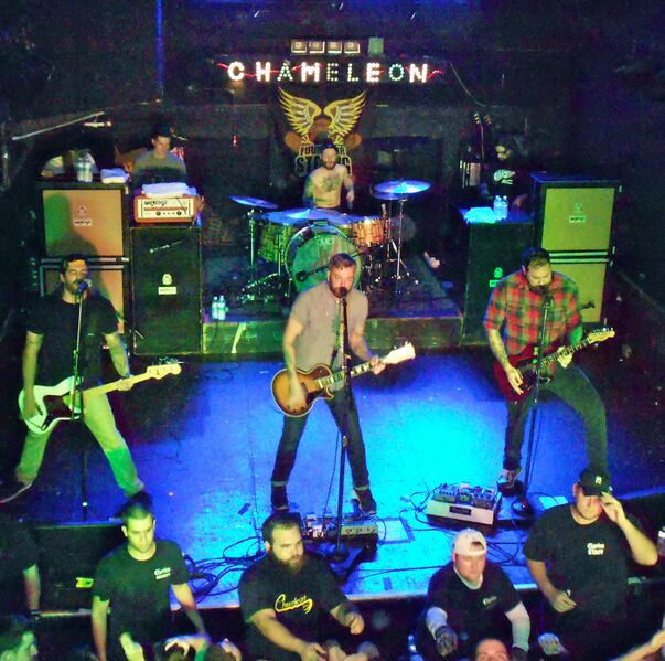 Файл:Four Year Strong Chameleon Club.jpg