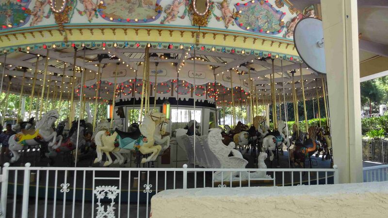 Файл:SFMM- Grand Carousel 2.JPG