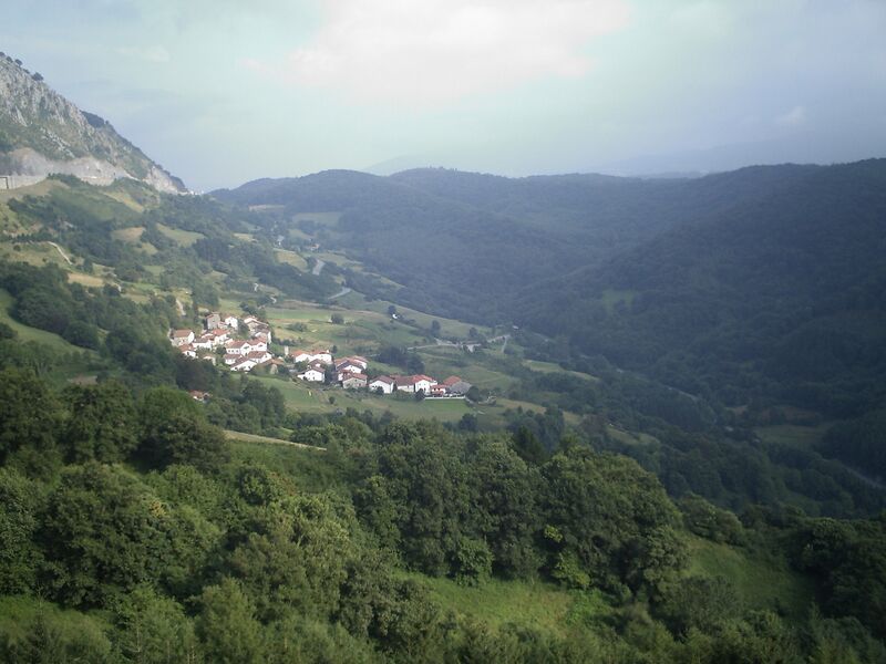 Файл:Azpiroz Navarra Spain 513.JPG