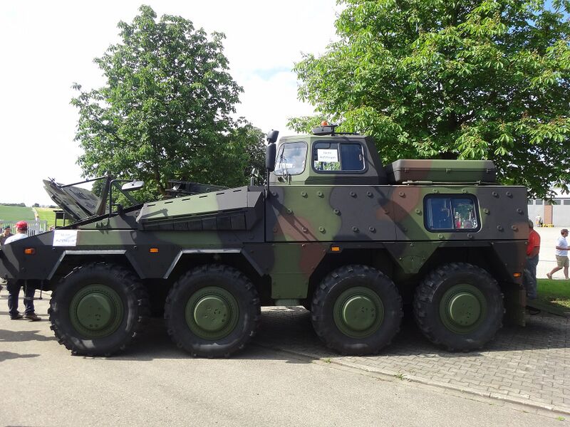 Файл:Fahrschulpanzer GTK Boxer.JPG