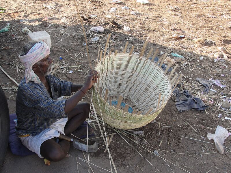 Файл:A bamboo basket making 1.JPG