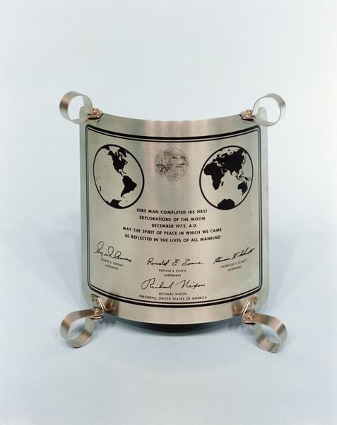 Файл:A17-plaque.JPG
