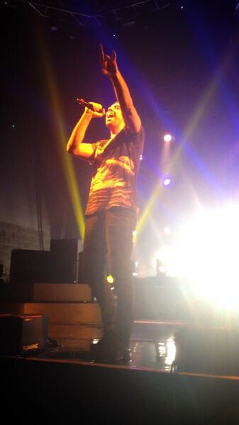 Файл:Example Live @ Burnemouth BIC.jpg
