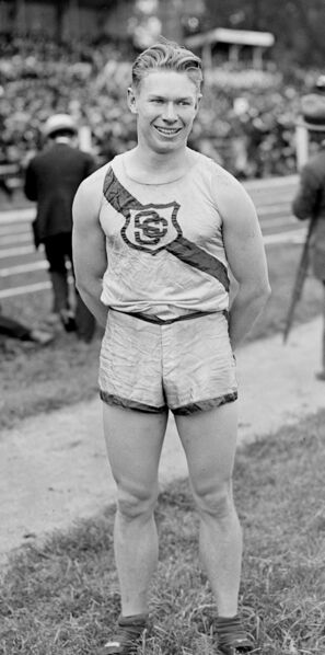 Файл:Charles Paddock - 1920cr.jpg