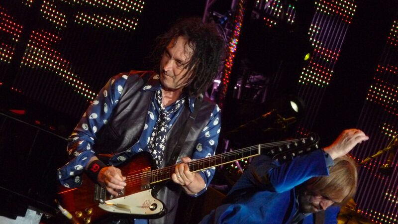 Файл:Mike Campbell, The Gorge..jpg