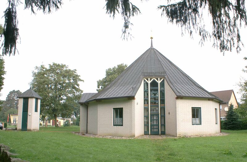 Файл:Tutow Kirche.JPG