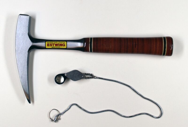 Файл:Geologists-tools hg.jpg