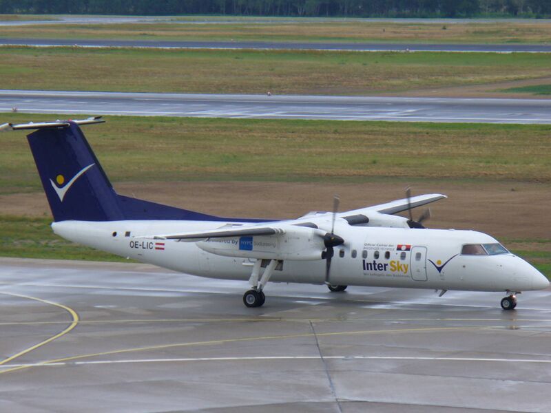 Файл:Intersky Dash8-300.JPG