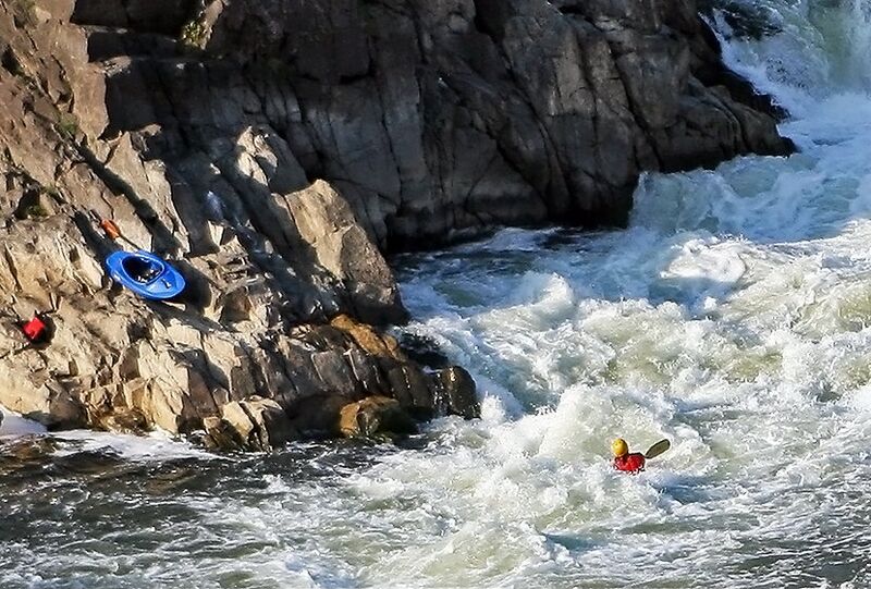 Файл:Kayaking.jpg