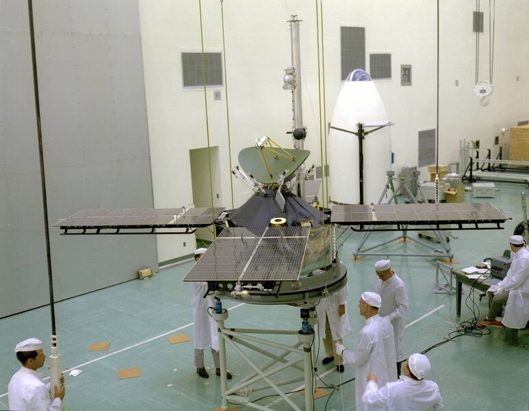Файл:Mariner 4 Launch Preparations.jpeg
