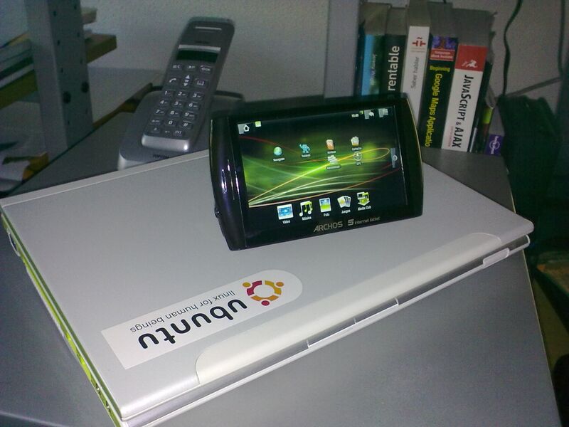 Файл:Archos 5 Internet tablet.jpg
