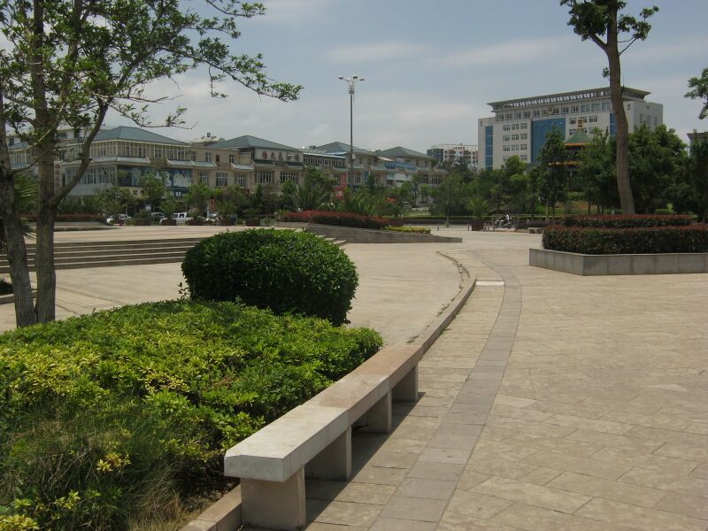 Файл:ZhanYi 2013.JPG