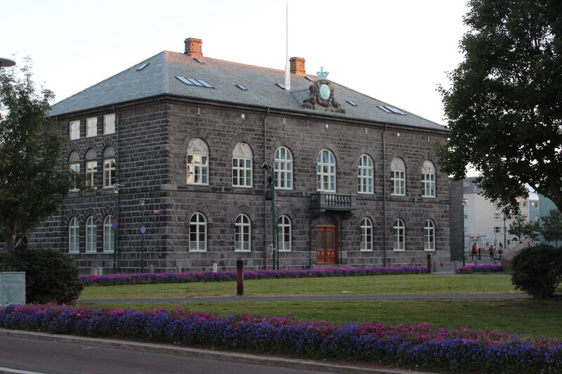Файл:Alþingi 2012-07.JPG