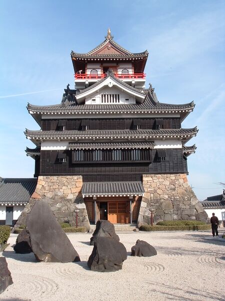 Файл:Kiyosu Castle.JPG