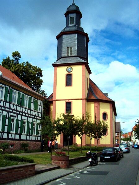 Файл:Rodgau ev Kirche.JPG