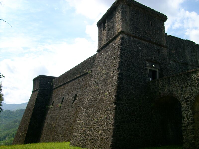 Файл:Fortezza Brunella-IMG 0493.JPG