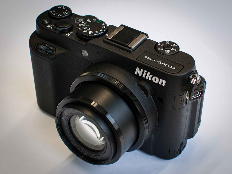 Файл:Nikon COOLPIX P7700 front.JPG