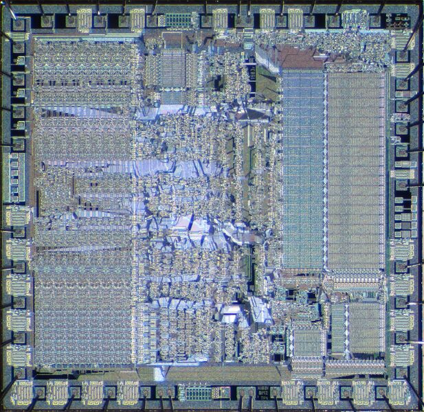 Файл:Soviet KM1801VM2 die.JPG