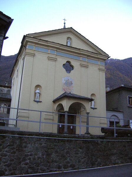 Файл:Chiesa Issogne bc1.JPG