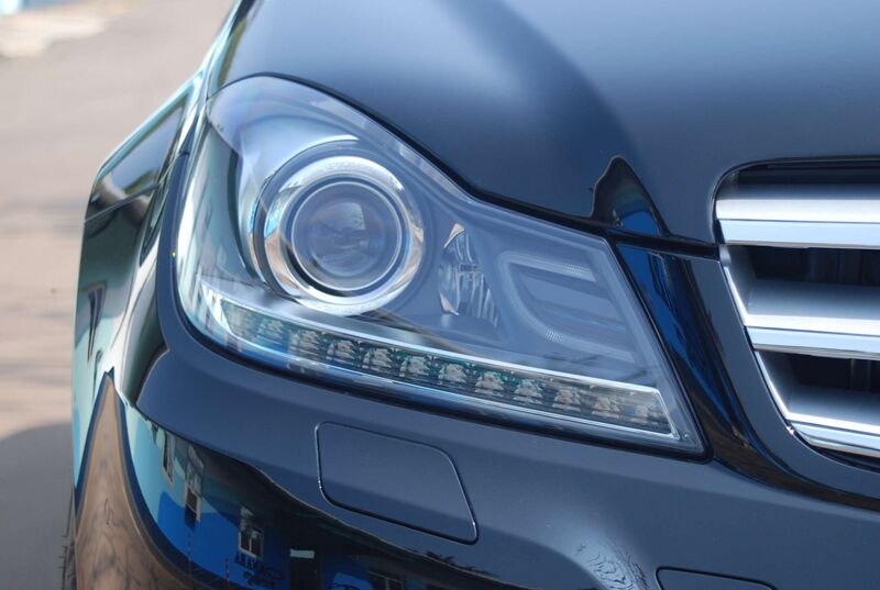 Файл:MB-C250D-2012-Headlight.JPG