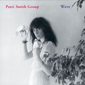 Обложка альбома Patti Smith Group «Wave» (1979)