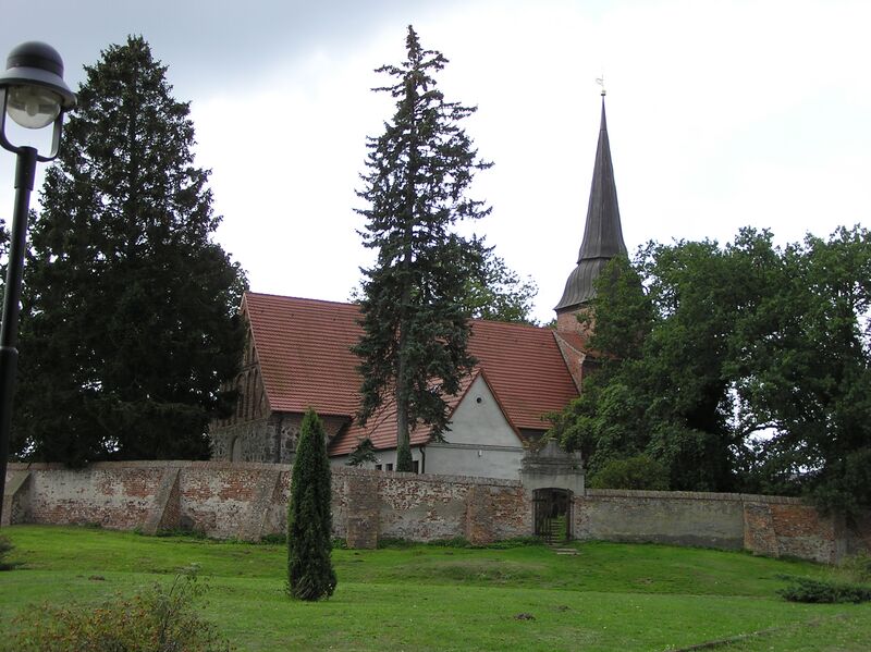 Файл:Kirche Mellenthin P9010065.JPG