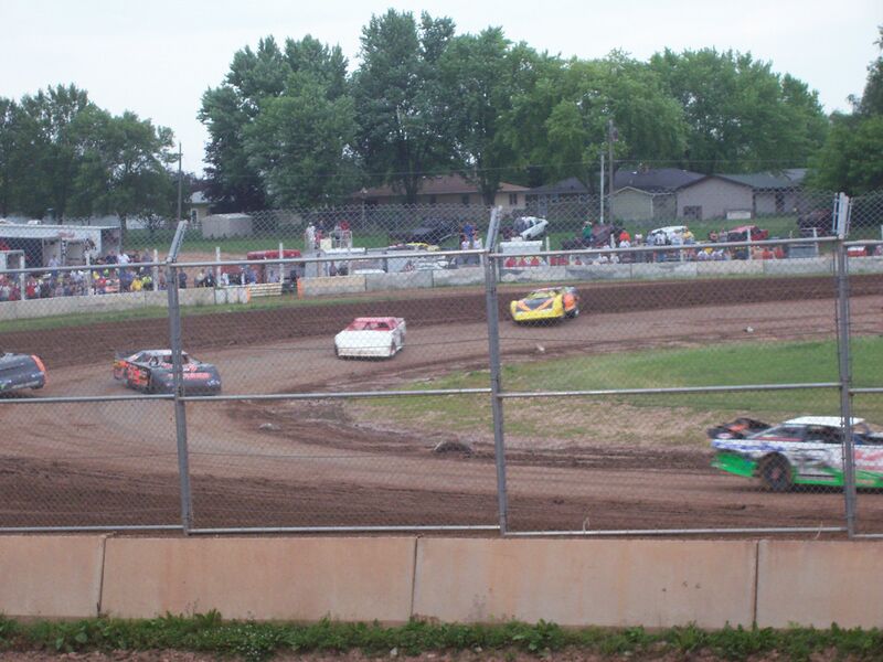 Файл:DirtTrackRacingLateModels.jpg