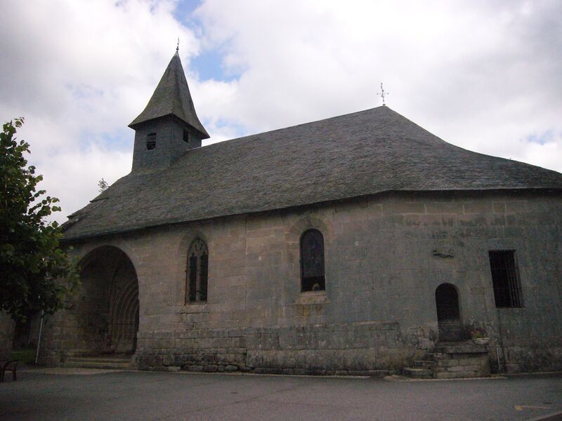 Файл:Eglise de Chaumeil.jpg