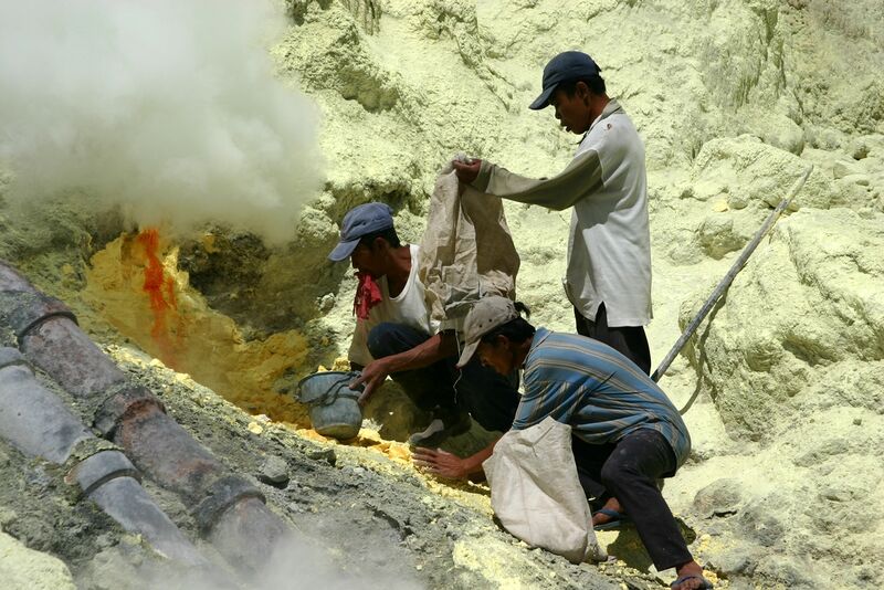 Файл:Blethrow Ijen2.JPG