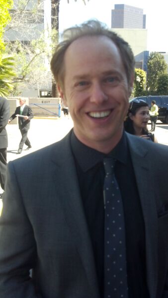 Файл:Raphael Sbarge at PaleyFest 2012.jpg